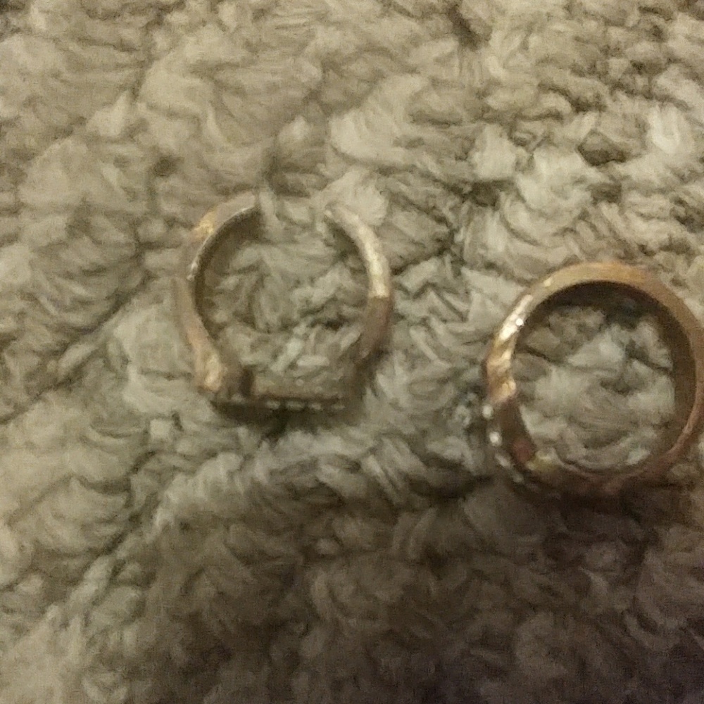 Two rings - Picture 2 of 2